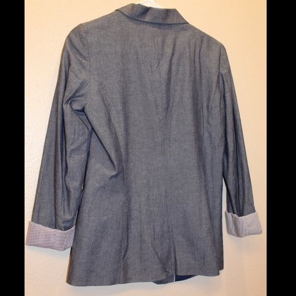 Blazer - Picture 5 of 6